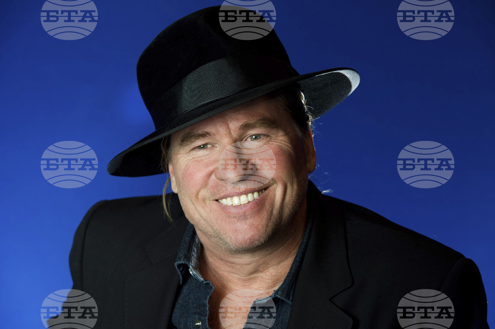 Официалната причина за смъртта на Вал Килмър е пневмония