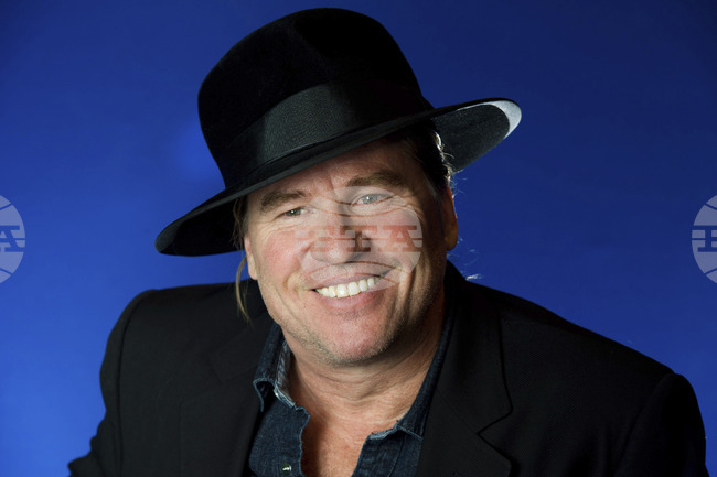 Официалната причина за смъртта на Вал Килмър е пневмония