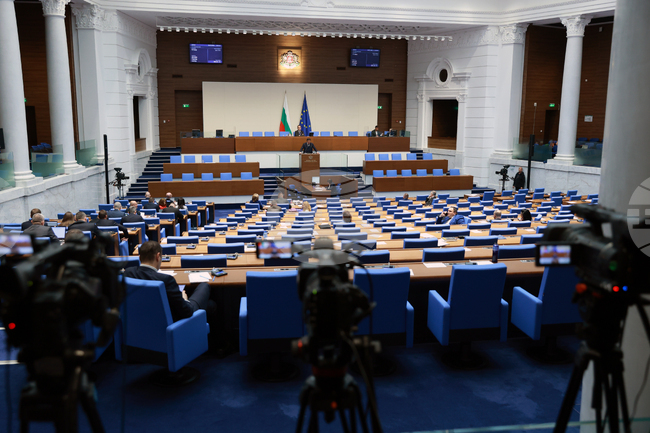 MPs to Vote on No-Confidence Motion against Zhelyazkov Cabinet on Thursday