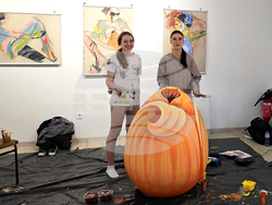 Сливен - конкурсът за изографисване на Великденско яйце