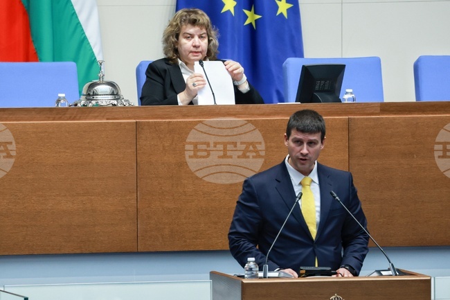 No-confidence Topic Was Divisive, Says Velichie Floor Leader