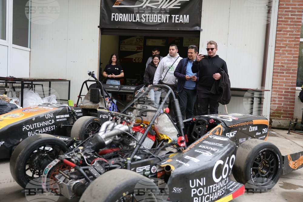 Румъния - Национален университет за наука и технологии „Политехника“ Букурещ - български студенти - посещение