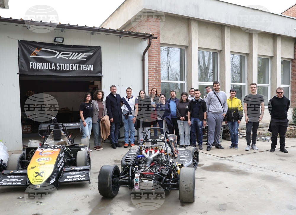 Румъния - Национален университет за наука и технологии „Политехника“ Букурещ - български студенти - посещение