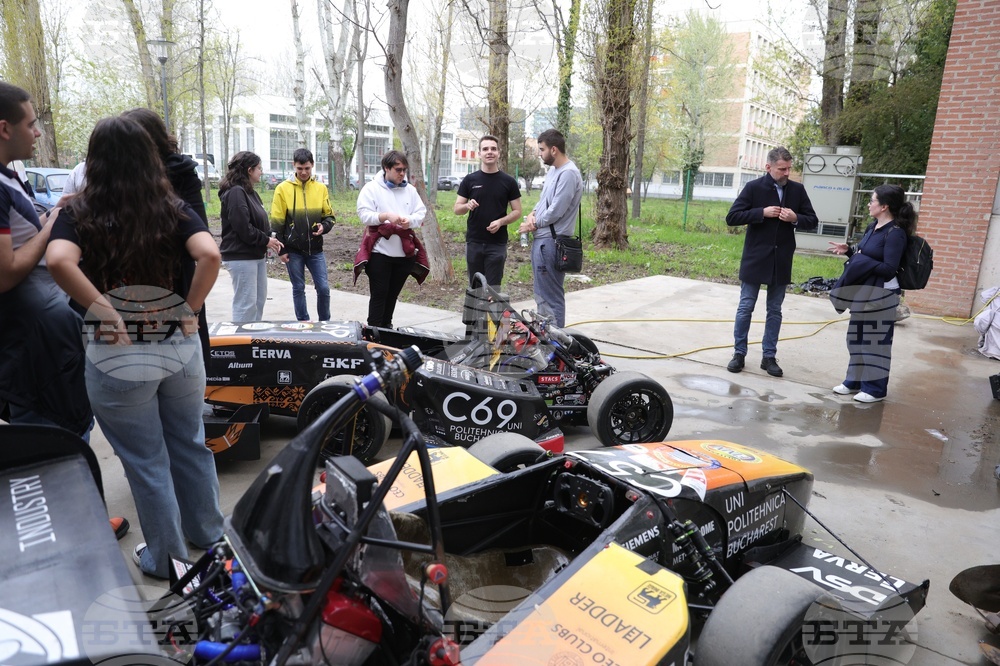 Румъния - Национален университет за наука и технологии „Политехника“ Букурещ - български студенти - посещение