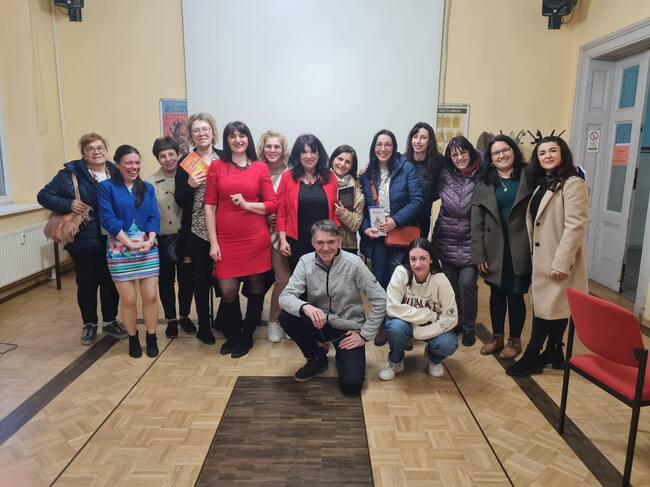 Поетесите Рада Цонева и Павлина Йосева представиха своя хумористичен спектакъл „Смехоранки“ в Лайпциг 