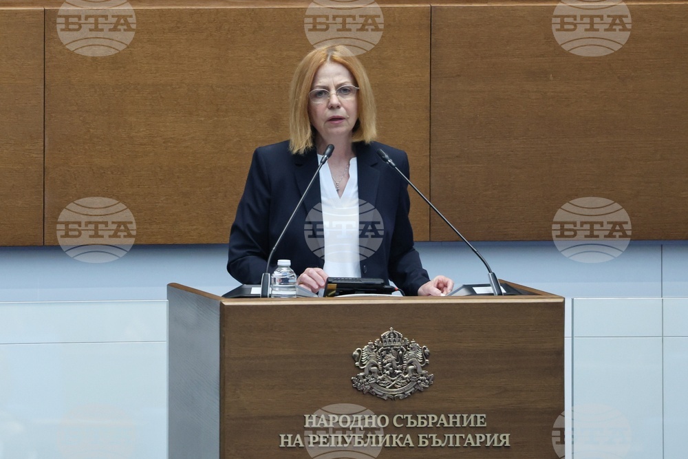 Това правителство е дало всички основания да бъде подкрепено за водената от него външна политика, заяви Йорданка Фандъкова от ГЕРБ-СДС