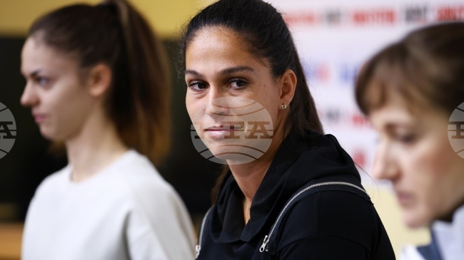 Изабелла Шиникова и Анастасия Абанято останаха втори при двойките на тенис турнира в Монастир