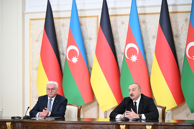 АЗЕРТАДЖ: Азербайджанският президент разговаря с германския си колега в Баку