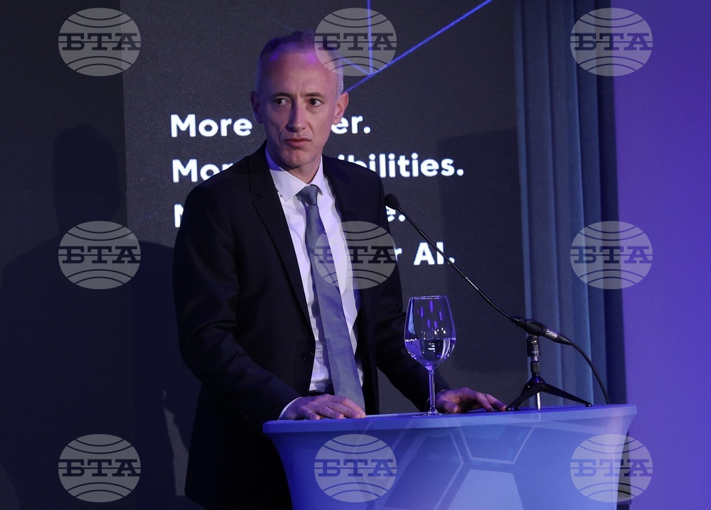 София Тех Парк - суперкомпютър "Дискавърър" (Discoverer)