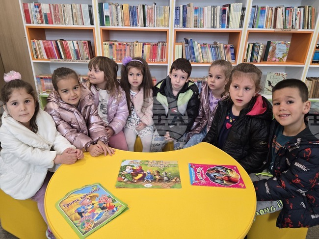 Петрич - Международен ден на детската книга - библиотека - посещение