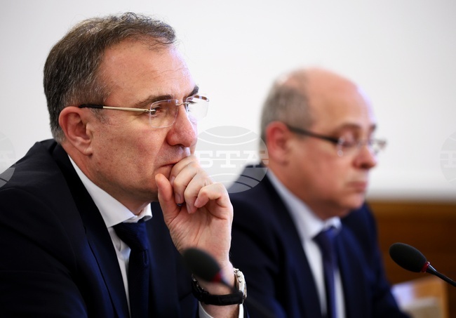 Агенцията за социално подпомагане ще се присъедини към Меморандума за навременна защита на пострадалите от домашно насилие, каза Борислав Гуцанов
