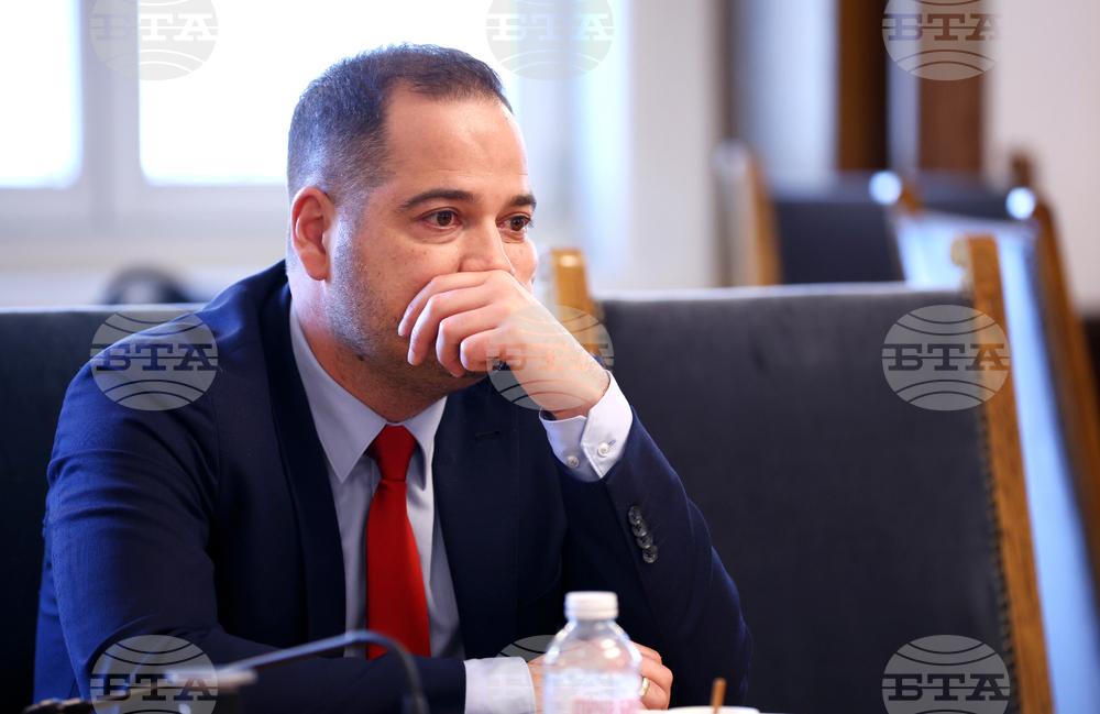 Народно събрание - Комисия по конституционни и правни въпроси - заседание