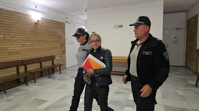 Окръжният съд в Ловеч отложи делото за условно предсрочно освобождаване на Десислава Иванчева