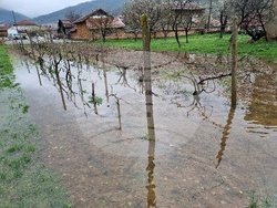 Село Говежда - проливен дъжд - подпочвени води - наводнени имоти