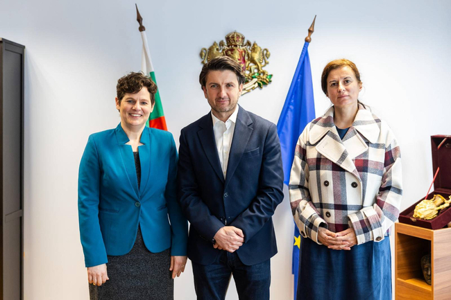 Tourism Minister Borshosh: Bulgaria Ready to Welcome German Tourists All Year Round