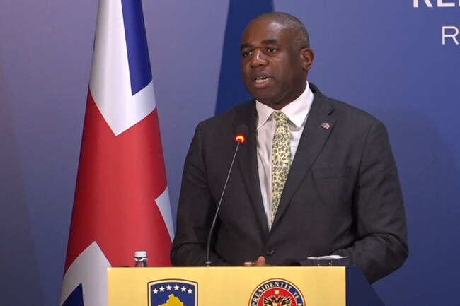 КосоваПрес: Британският външен министър Дейвид Лами подкрепи Косово и призова за диалог със Сърбия