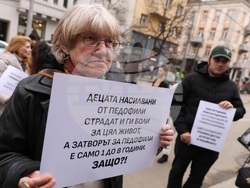 Протест срещу насилието над деца и срещу педофилията