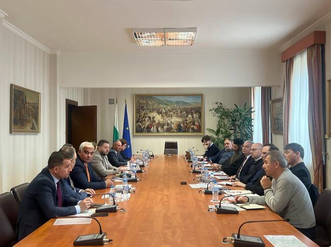 Да бъде облагороден и по-достъпен поклонническият път на вярата обсъдиха представители на светската и духовна власт