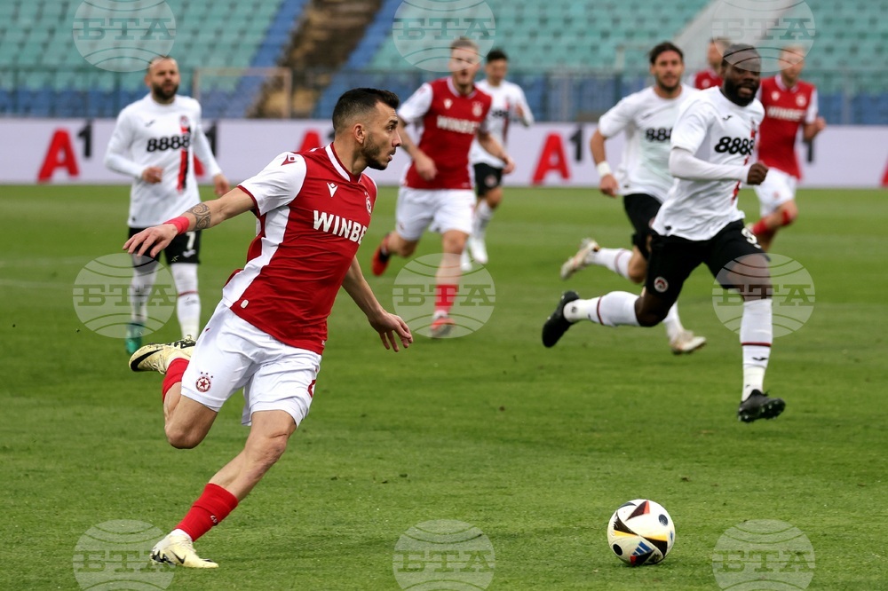 ЦСКА (София) се нуждаеше от обрат, за да отстрани Локомотив (София) за Купата на България и да завърши годината с победа