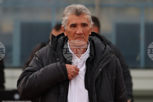 Венцеслав Стефанов представи новия треньор на Славия Ратко Достанич