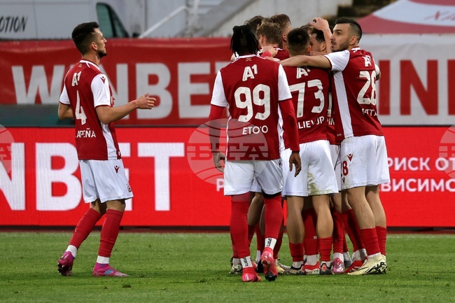 ЦСКА отстрани Локомотив (София) след обрат и също е на четвъртфинал за Купата на България по футбол