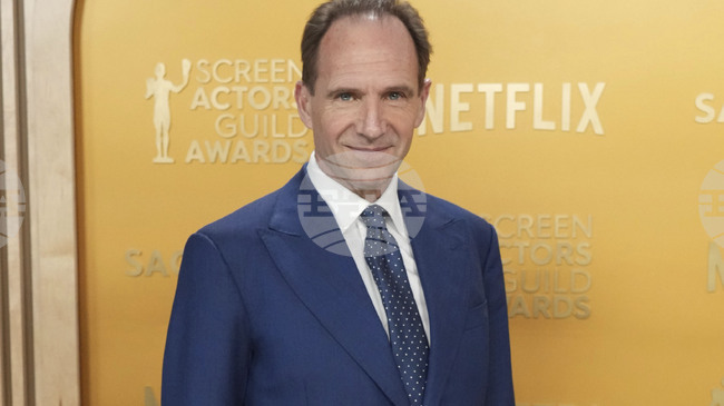 Актьорът Рейф Файнс дебютира като оперен режисьор с „Евгений Онегин“ в Парижката национална опера