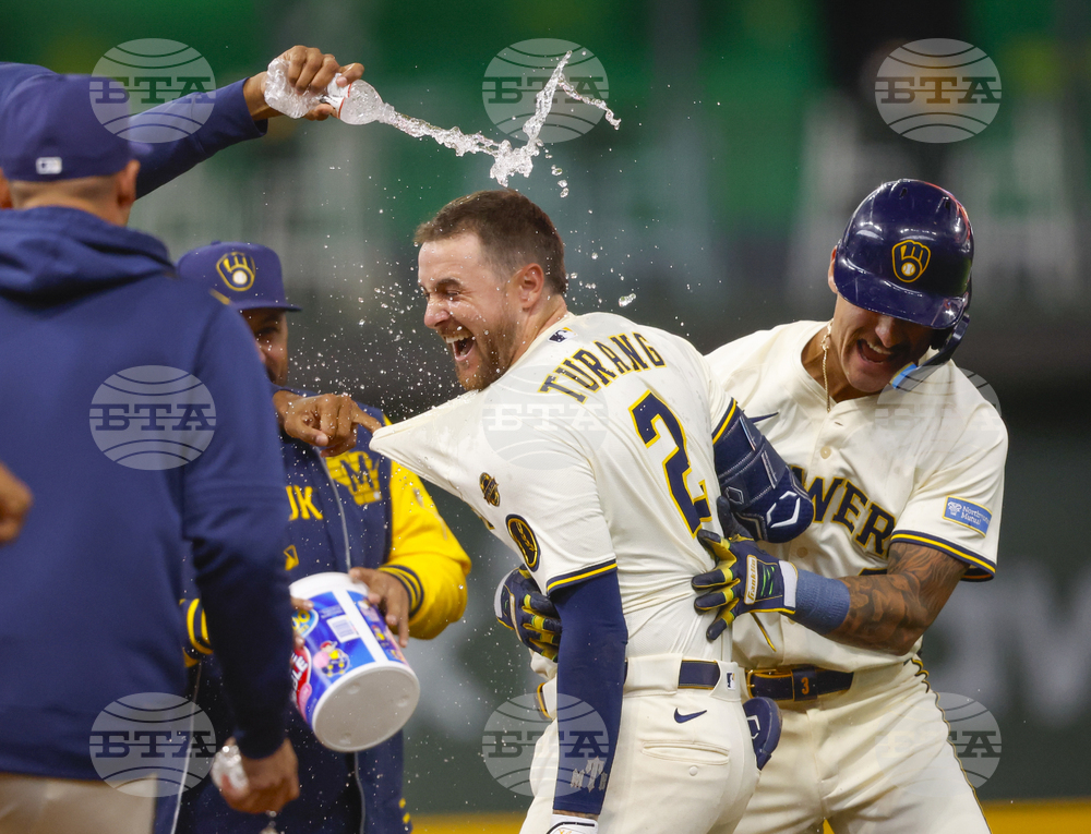 Royals Brewers Baseball
