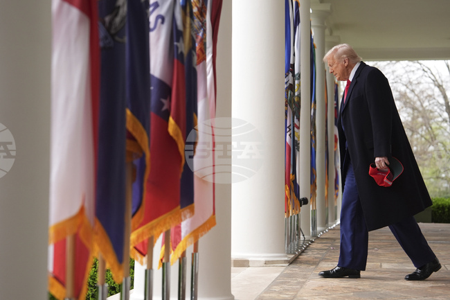 За тежки икономически последици от новите мита на Тръмп предупреждават анализатори