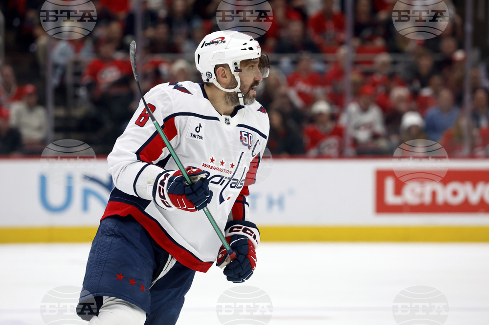 Овечкин се доближи на три попадения от подобряването на голмайсторския рекорд в НХЛ, Каролина и Торонто си осигуриха място в плейофите