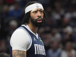Hawks Mavericks Basketball