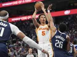 Hawks Mavericks Basketball