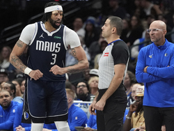 Hawks Mavericks Basketball