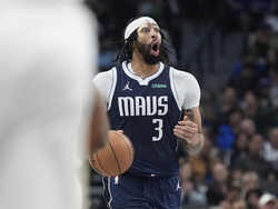 Hawks Mavericks Basketball