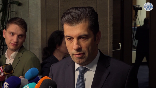 В днешния вот ние няма да гласуваме, вотът на недоверие, който ще съберем, ще бъде по всички теми, по които има провал, каза Кирил Петков от ПП-ДБ