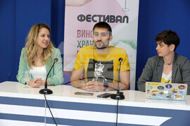 Национален пресклуб на БТА-Русе - фестивал "Винофрения" - пресконференция