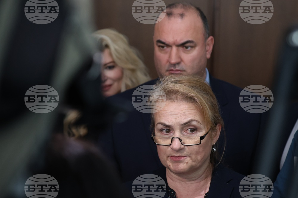 Парламент - „Величие“ - Красимира Нинова-Катинчарова - брифинг