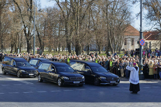Едноседмичната операция по издирването на четиримата американски войници, загинали на учение в Литва, мобилизира стотици хора и техника от 4 държави
