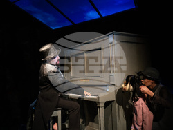 "В лунната стая" - представление на Общинския куклен театър - Благоевград