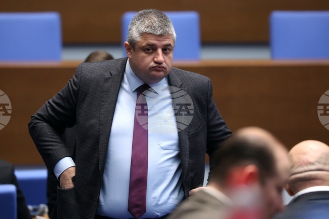 България си има стабилно правителство, не са водени разговори за официално влизане в управлението, каза депутатът от "ДПС-Ново начало" Байрам Байрам
