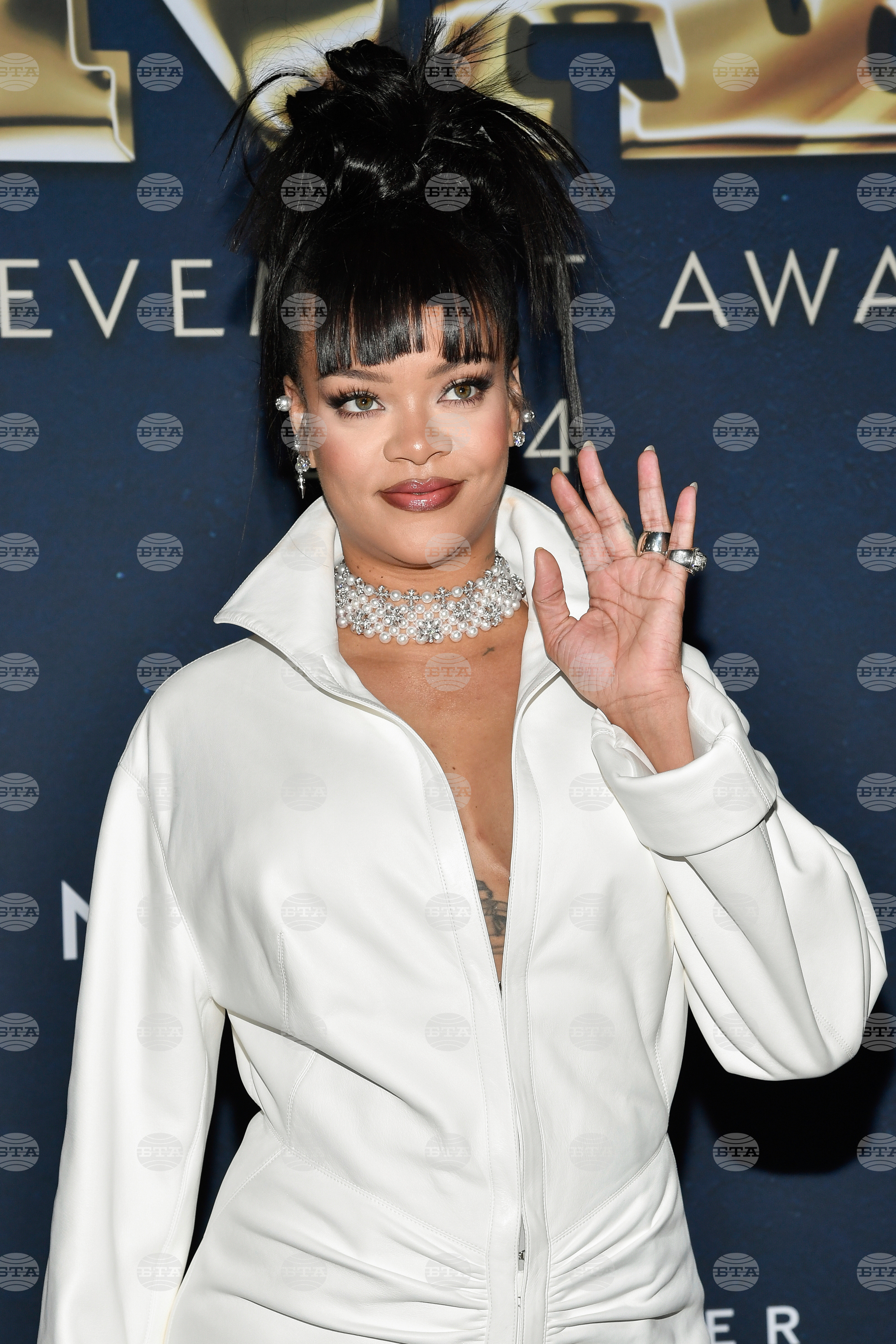 Philanthropy-Rihanna-Foundation