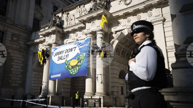 Великобритания наложи санкции на иранския вътрешен министър и членове на Корпуса на гвардейците на Ислямската революция