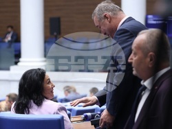 Парламент - заседание - вот на недоверие към кабинета "Желязков“