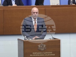 Парламент - заседание - вот на недоверие към кабинета „Желязков”