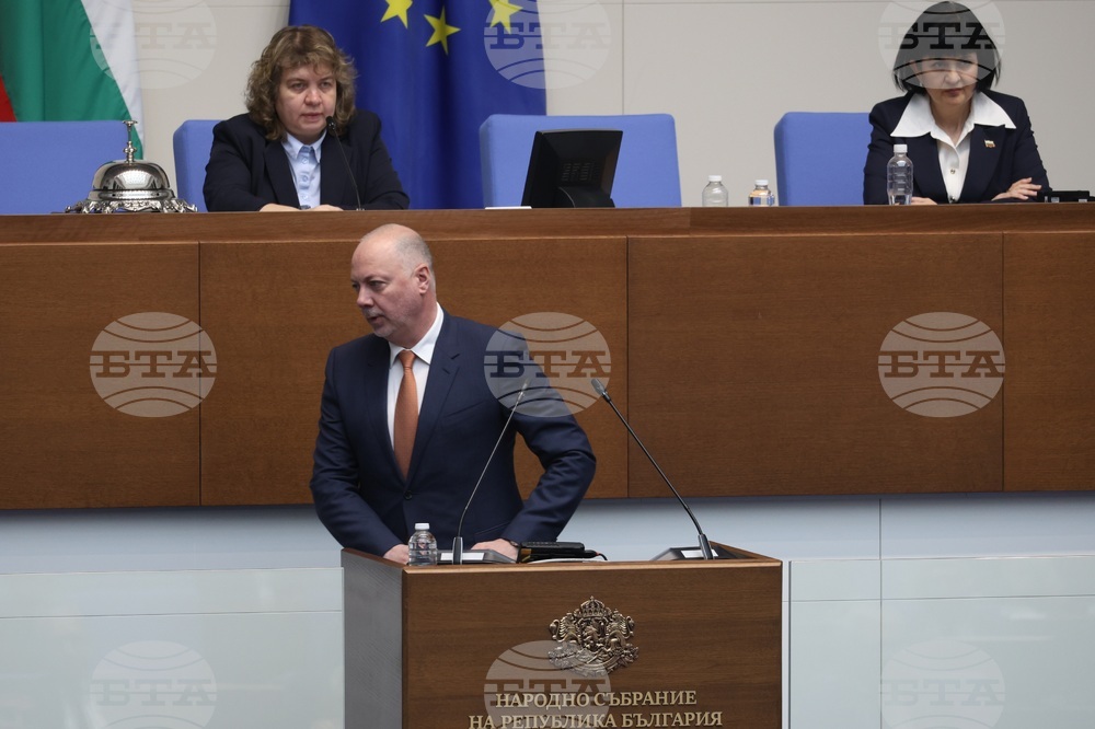 Парламент - заседание - вот на недоверие към кабинета „Желязков”