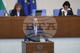 Парламент - заседание - вот на недоверие към кабинета „Желязков”
