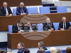 Парламент - заседание - вот на недоверие към кабинета "Желязков“
