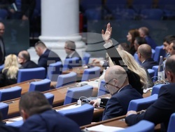 Парламент - заседание - вот на недоверие към кабинета "Желязков“