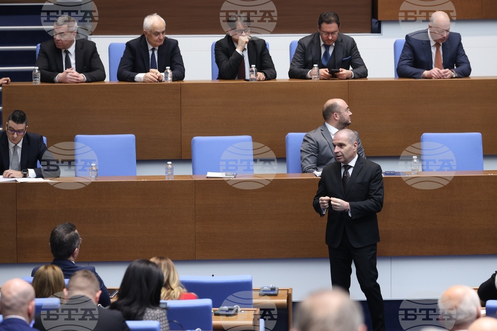 Парламент - заседание - вот на недоверие към кабинета „Желязков”