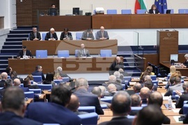 Парламент - заседание - вот на недоверие към кабинета "Желязков“