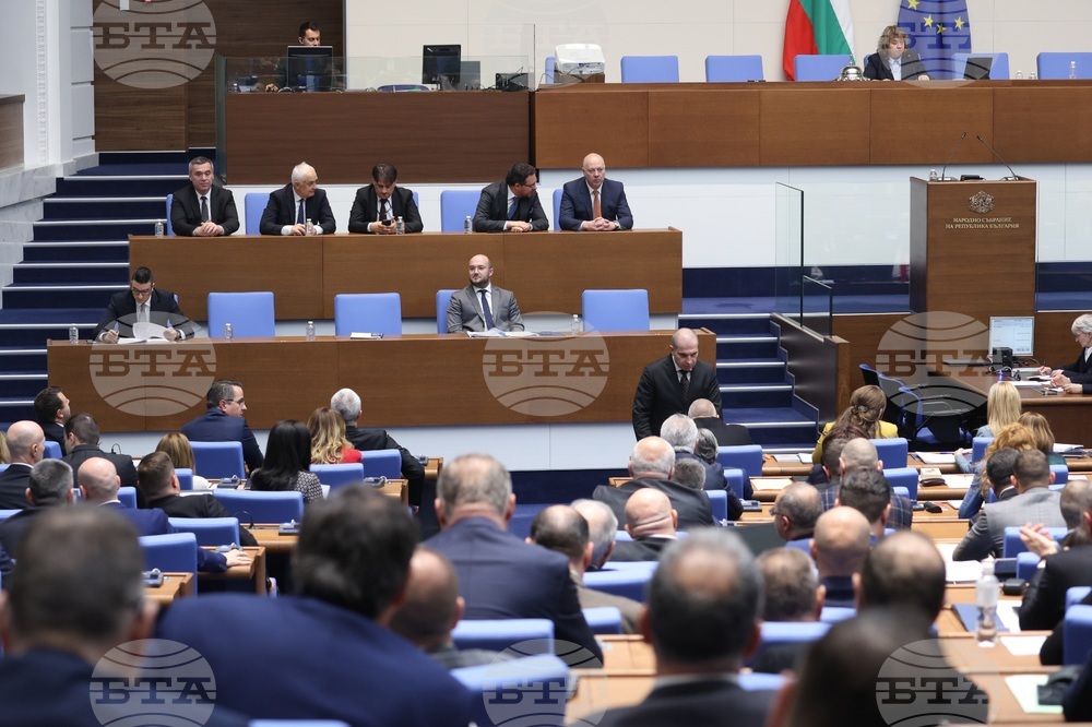 Парламент - заседание - вот на недоверие към кабинета "Желязков“